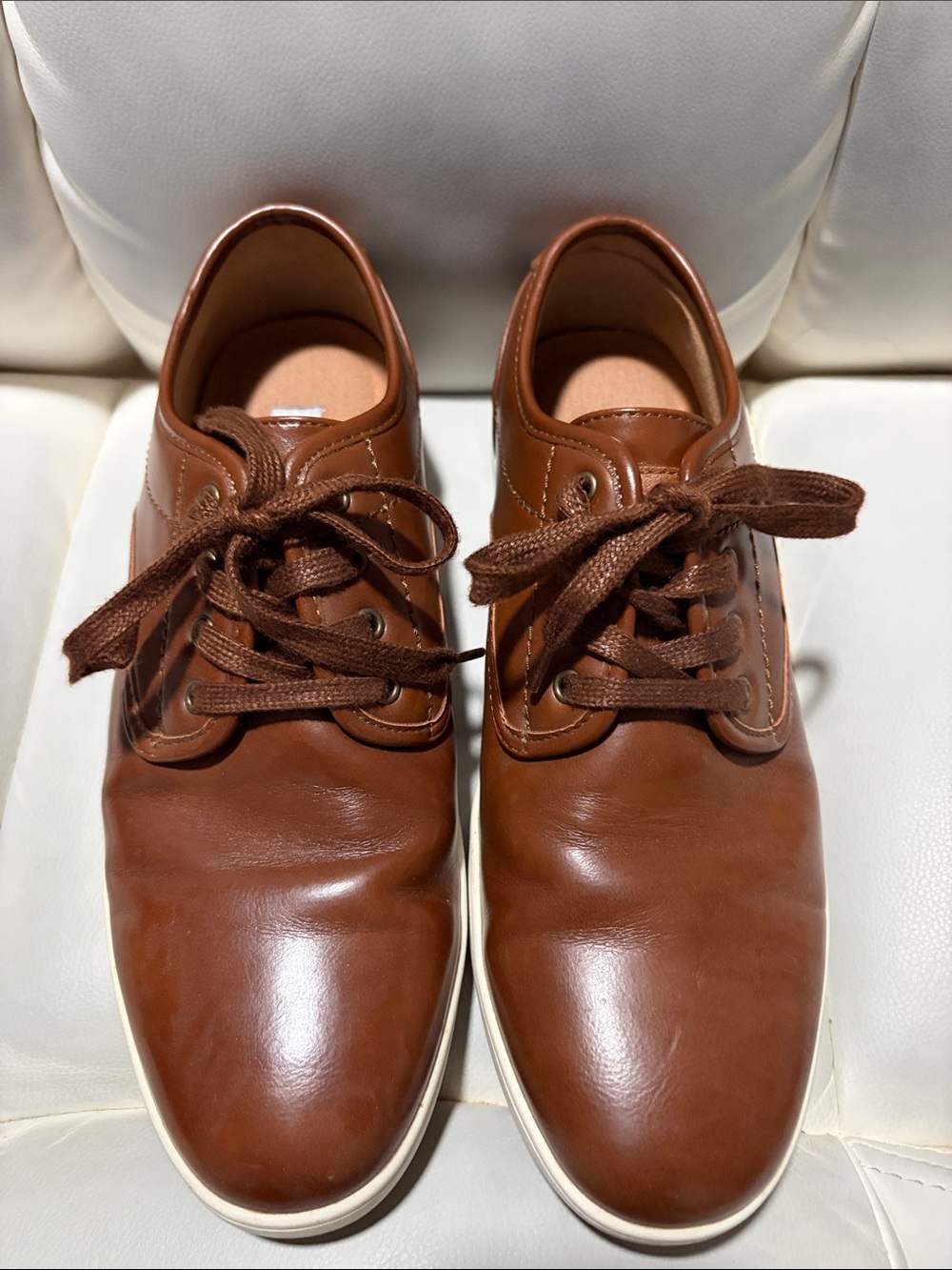 Steve Madden Men's Tan Leather Derby Shoes — Stylish Lace-Up Comfort